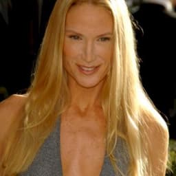 Kelly Lynch