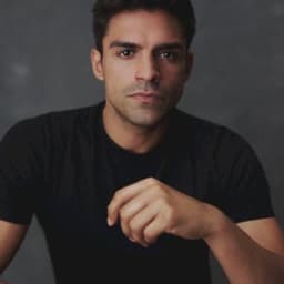 Sean Teale