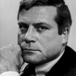Oliver Reed