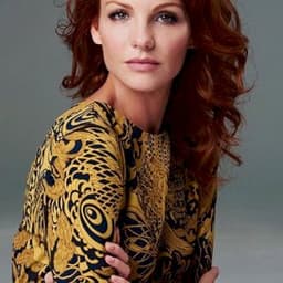Anne Leighton