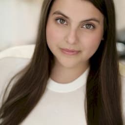 Beanie Feldstein