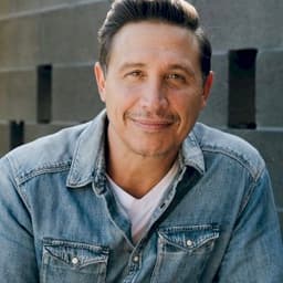 Erik Palladino