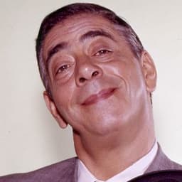 Robert Strauss