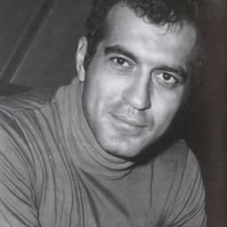 Fikret Hakan