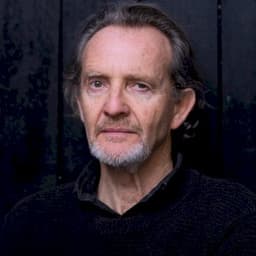 Anton Lesser