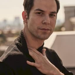Skylar Astin