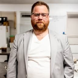 Paul Walter Hauser
