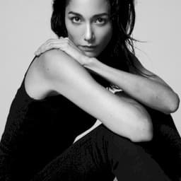 Sandrine Holt