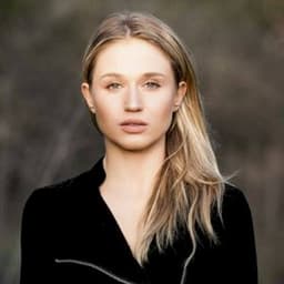 Rita Volk