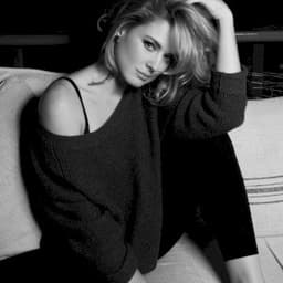 Alexandra Breckenridge