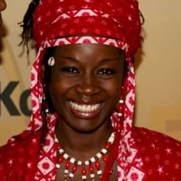 Akosua Busia