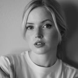 Ellie Bamber