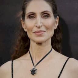 Bonnie Aarons