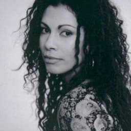 Daniela Lavender