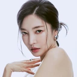 Yun Jee Kim