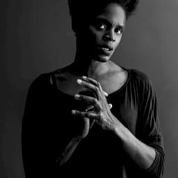 Okwui Okpokwasili