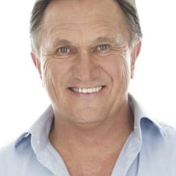 Frankie J. Holden