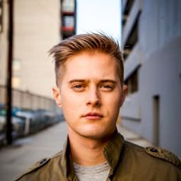 Lucas Grabeel