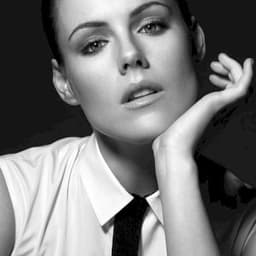 Kathleen Robertson