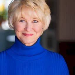 Dee Wallace