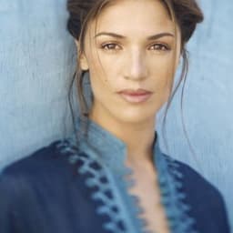 Nadia Farès