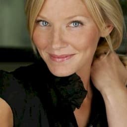 Kelli Giddish