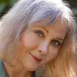 Anjanette Comer