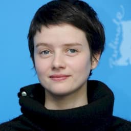 Pauline Etienne