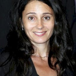 Anouk Grinberg