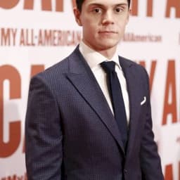 Evan Peters