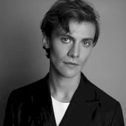Cassian Bilton