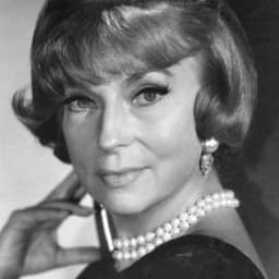 Agnes Moorehead