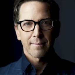 Dan Bucatinsky