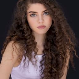 Mellany Barros