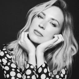 Beth Riesgraf
