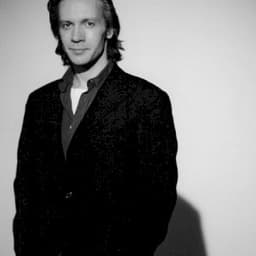 Michael Riley