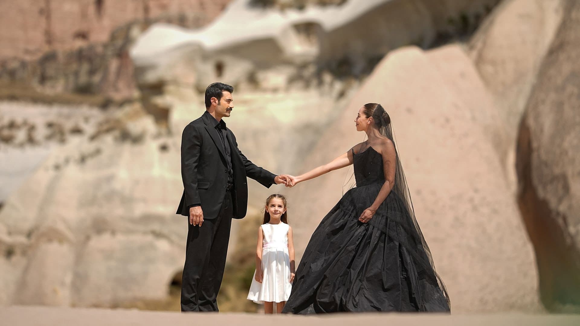 Sevdan Bir Ates – عشقت یک آتش است