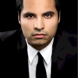 Michael Peña