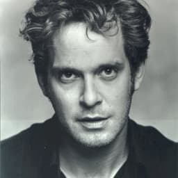 Tom Hollander