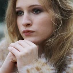 Christa Théret