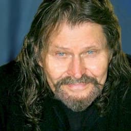 Bruce Glover