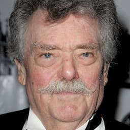Bernard Fox