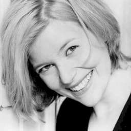 Lucy Akhurst