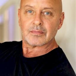 Ron Thomas