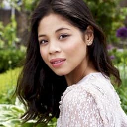 Eva Noblezada