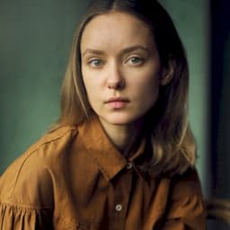 Alexandra Dowling