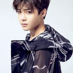 Minghao Hou