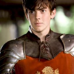 Skandar Keynes