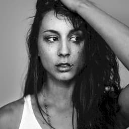 Troian Bellisario