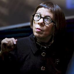 Linda Hunt